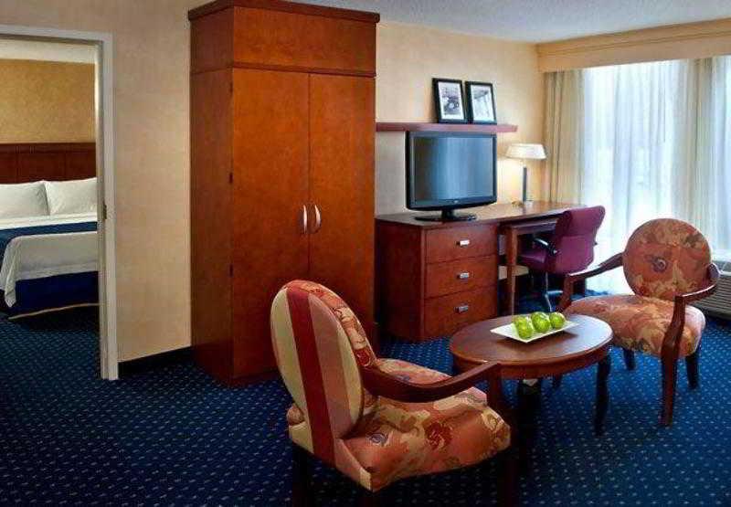 Отель Courtyard By Marriott Нашуа Номер фото
