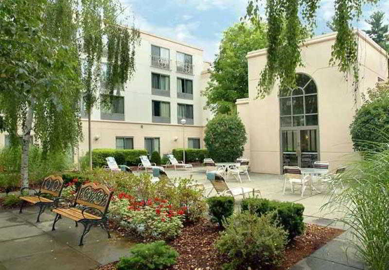 Отель Courtyard By Marriott Нашуа Экстерьер фото